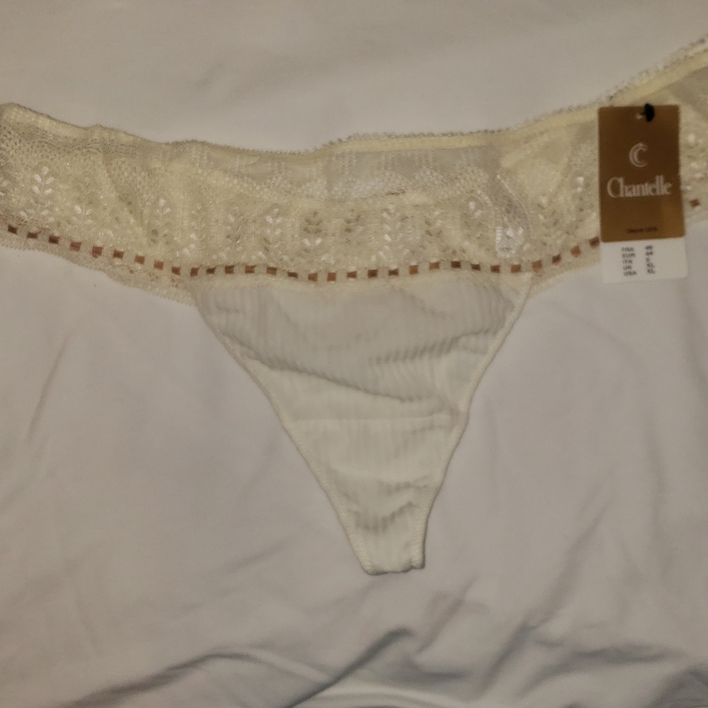 Chantelle thong